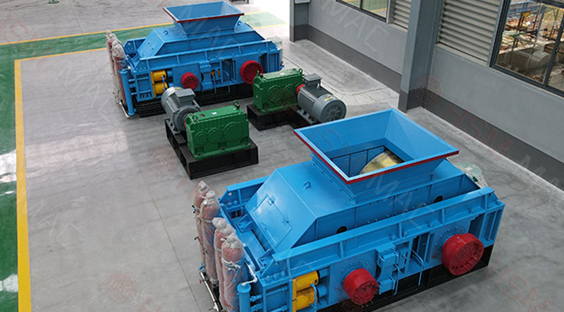 貴州1210齒輥+1210液壓對輥制砂機(jī)煤矸石提取硫精砂現(xiàn)場