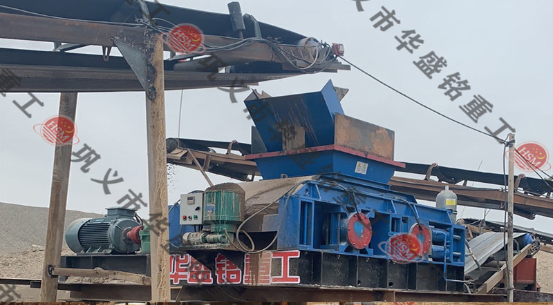 液壓巖石破碎機(jī)案例現(xiàn)場