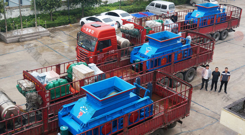 對輥破碎機排料口尺寸怎么調節(jié)